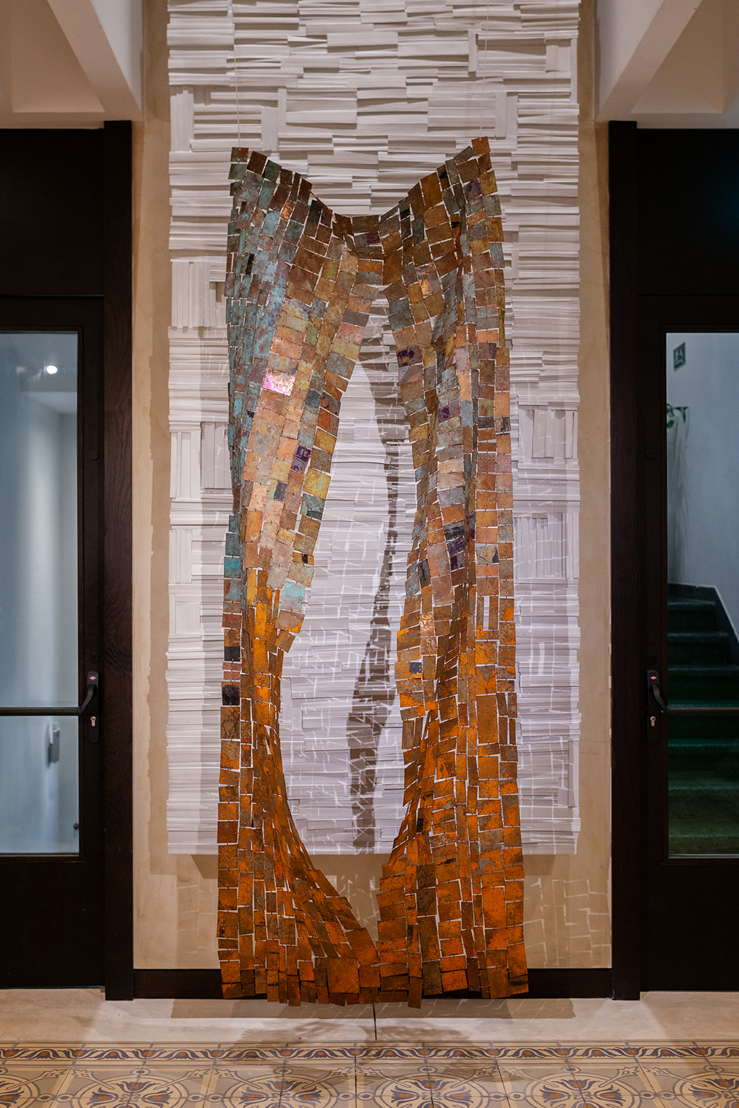 Tamar Dgani, Untitled, 2022, carpet made of scrap metal, metal cutting, corrosion formation, copper wire tied by hand, 100X250 cm<br />
Photography: Neta Cones